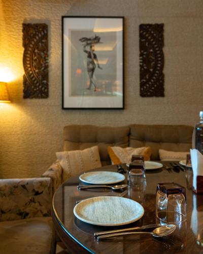 طعام و مشروبات, Arnna Hotel - Goregaon in جورجون