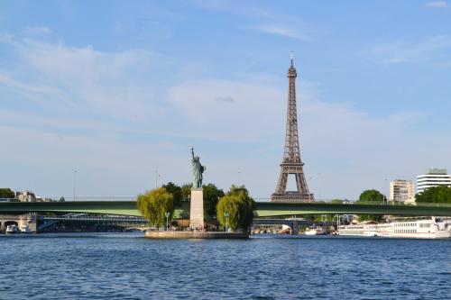 Veeve - Grand in Grey - image 11