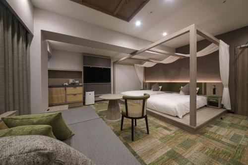 room detail thumbnail 1