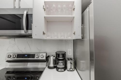 Blueground Midtown W elev nr Times Sq park NYC-1492 in New York, USA