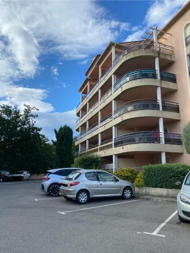 Superbe appartement avec parking privé, proche commerces et mer (Superbe appartement avec parking prive, proche commerces et mer) near Flughafen Bastia-Poretta
