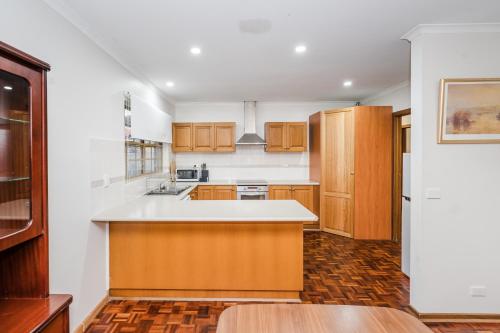 亞拉山谷汽車旅館 (Yarra Valley Motel) in 利利代爾