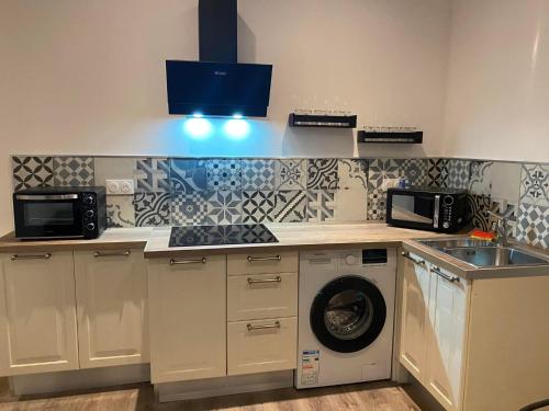 virtuve, Gîte 2 à 4 personnes au pied du Vercors (Gite 2 a 4 personnes au pied du Vercors) in Saint-Just-de-Claix