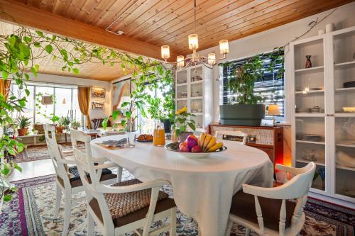 อาหารและเครื่องดื่ม, Klara in แซนฟยอร์ด