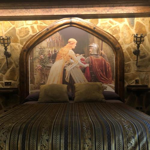 Auberge Toison d'Or Room Type - Deluxe King Room