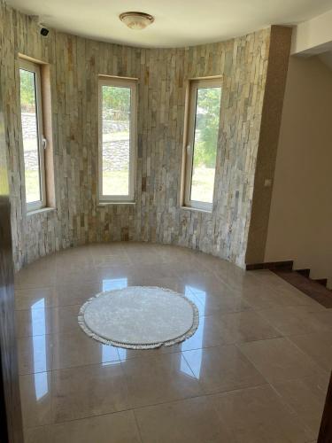 Kodra Apartments - image 5