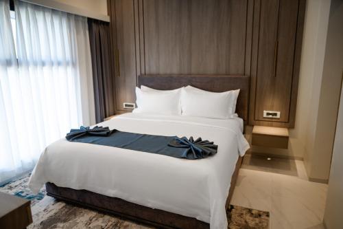 Lux Inn Hotel - image 4