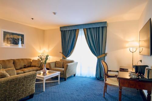 Arbiana Heritage Hotel - image 13