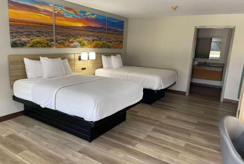 2 double beds