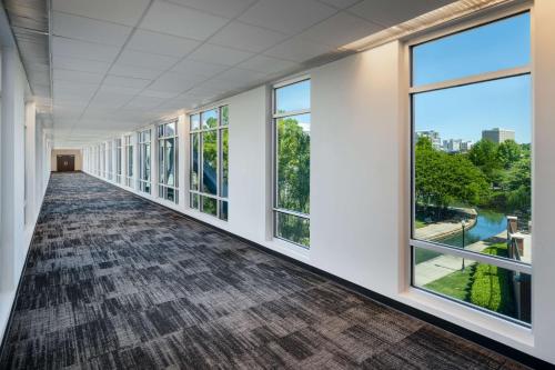 Embassy Suites Huntsville - image 7