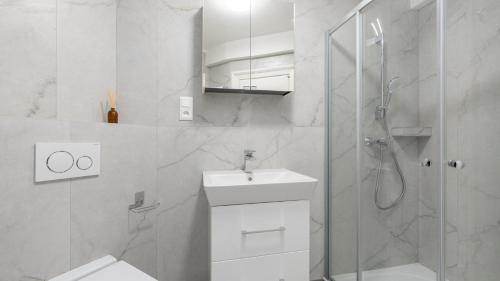 Palisady Charm - Stylish High Ceiling, Downtown, Parking, Братислава (фото 7)