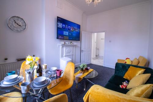 1-Bedroom Flat in London's Top Shopping District 6GC - image 7