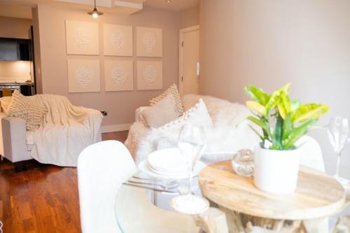 Luxury 1BR Apartment in Leeds City Centre, Leeds (Foto 3)