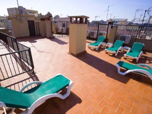 One-Bedroom Apartment image 3