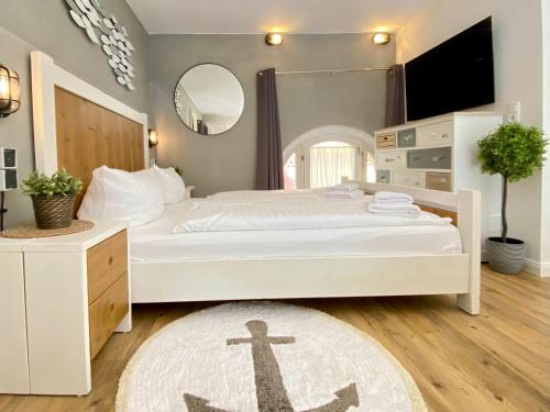 One-Bedroom Apartment image 10