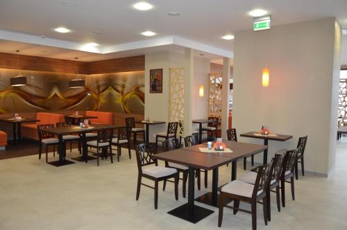 Hotel Via Baltica - image 13