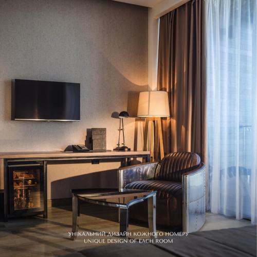 M1 Club Hotel - image 8