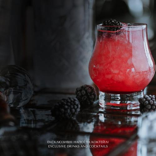 M1 Club Hotel - image 11