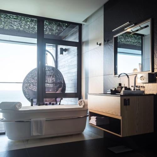 M1 Club Hotel - image 14