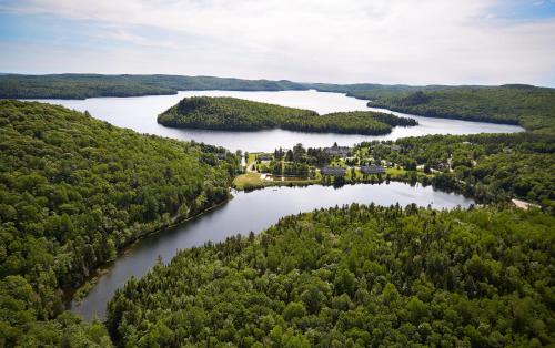 Auberge du Lac-à-l'Eau-Claire