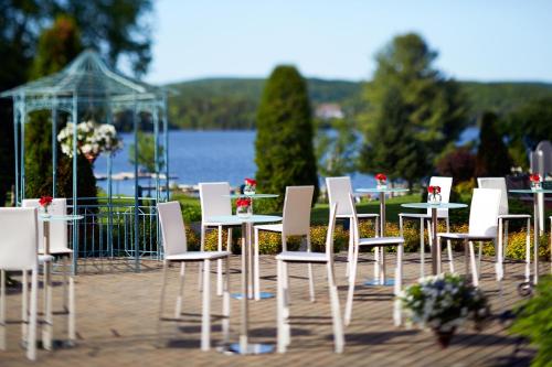 Étterem, Auberge du Lac-a-l'Eau-Claire in Saint-Alexis-Des-Monts (QC)