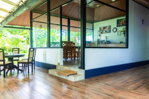 Restaurant, Jai Lake House in Perumpalam