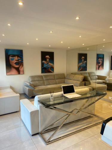 VILLA OCEANE in Cannes