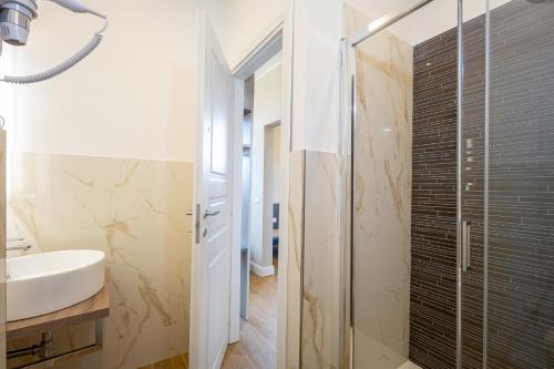 Hotel Bijou - image 12