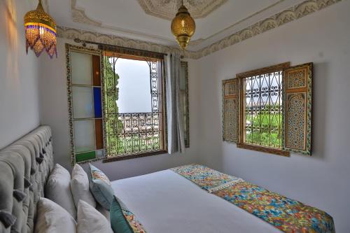 room detail thumbnail 1