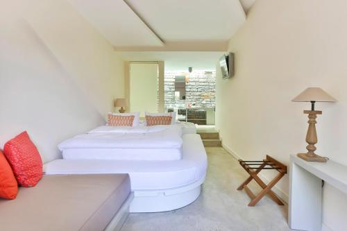 1 double bed, 1 sofa bed