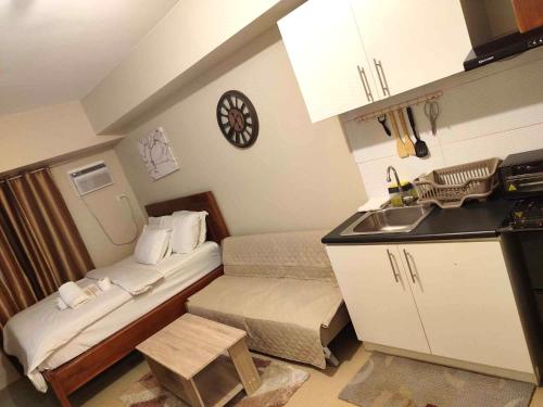 711 Tower 3 Avida Atria Iloilo Comfy Cozy Central - Tap to explore photos