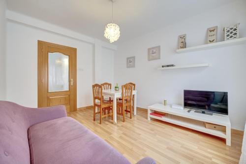  Vistabella 1 by Clabao in Pamplona