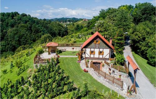 Beautiful Home In Donja Voca With Kitchen