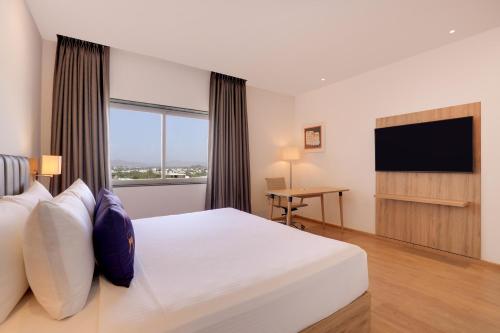 room detail thumbnail 1