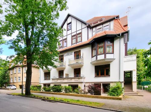 One-Bedroom Apartment with Balcony image 10