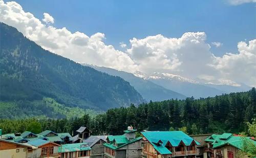 View, Oak Land House Manali in Manali