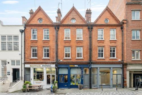 Chic 2 Bed Maisonette in Mayfair 32A - image 10