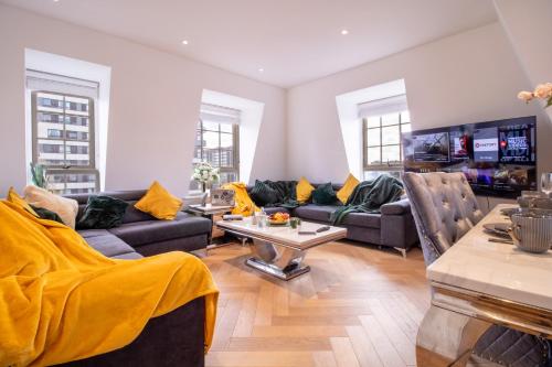 Elegant 3-Bedroom Penthouse in Marble Arch 70, Londres (foto 9)