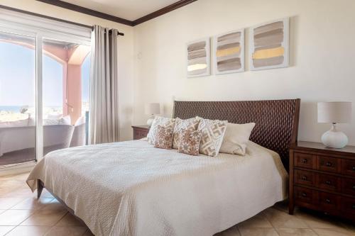 Luxury, ocean view, 3-bedroom condo @ Los Sueños, Herradura (foto 10)