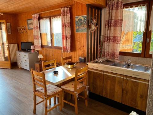 Studio 2 Pers. Châtel, 200m Télésiège, Terrasse, WIFI, Animaux admis - FR-1-676-157, Châtel (foto 4)