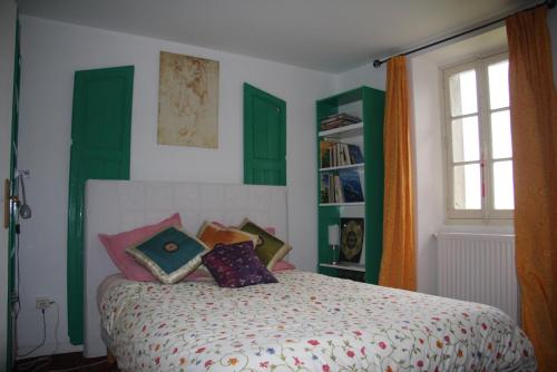 Chambre à la Ferme BANZAÏ - Face aux Pyrénées AURIGNAC chambre d'hôte Aurignac