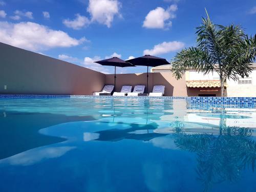 Piscina, Island House near Curacao International Airport CUR in Willemstad