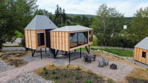Apkārtne, Minimaisons de Val-Jalbert in Šambora (QC)