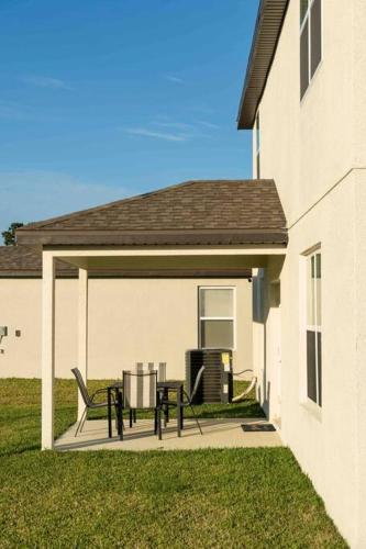 Aesthetic Escape just a drive away from Disney! in Zephyrhills, USA