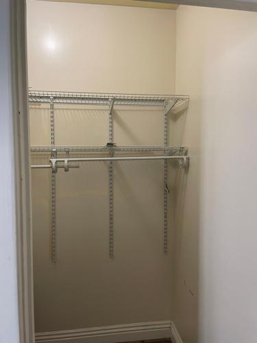 Spacious Private Los Angeles Bedroom with AC & WIFI & Private Fridge near USC the Coliseum Exposition Park BMO Stadium University of Southern California in Los Angeles, USA