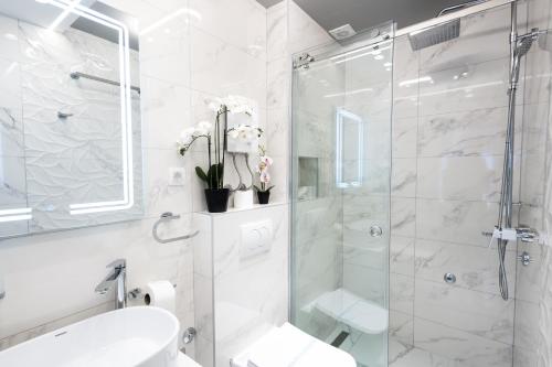 Garni Hotel Lotos Room Type - Double or Twin Room