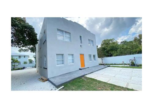 Cozy Duplex near Wynwood & Beach
