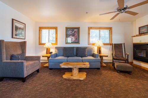 Red Wolf Lakeside Lodge - image 9