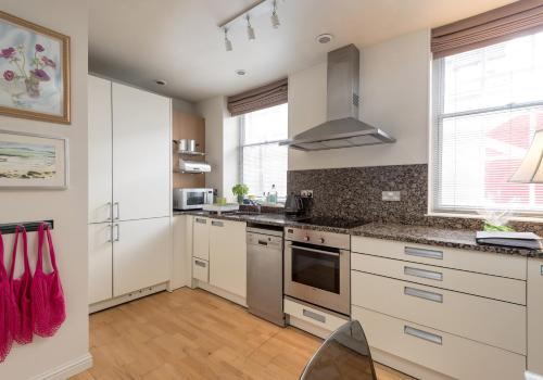 Causewayside Apartment - The Edinburgh Address 3