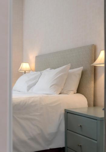 Causewayside Apartment - The Edinburgh Address - image 13
